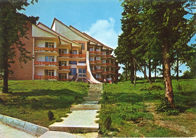 2063-3 - Băile Bălțătești. Pavilioanele